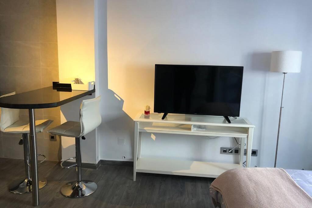 Studio Apartment In Ardales, Cerca El Caminito Del Rey Y Embalses Ngoại thất bức ảnh