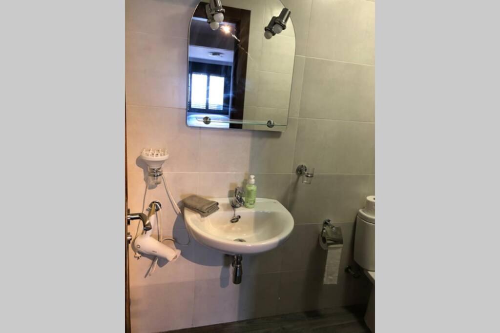 Studio Apartment In Ardales, Cerca El Caminito Del Rey Y Embalses Ngoại thất bức ảnh